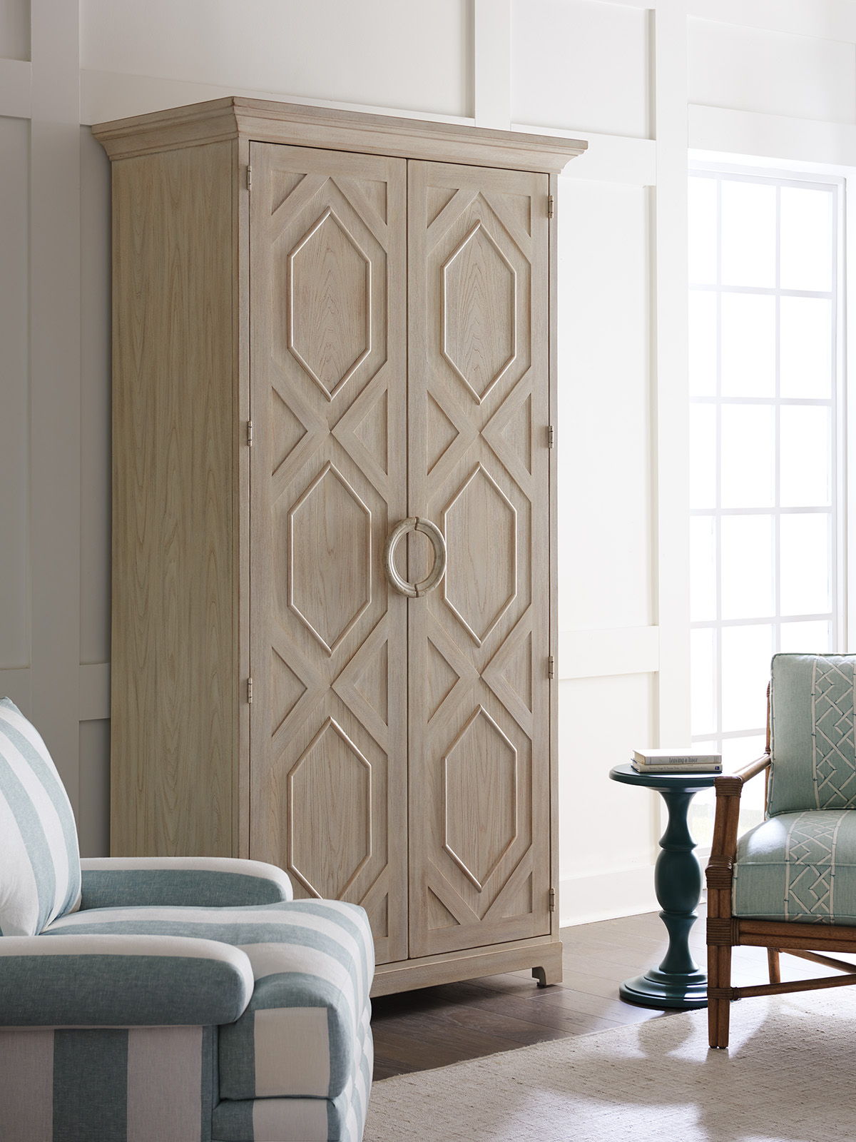 Newport - Yacht Club Martini Table