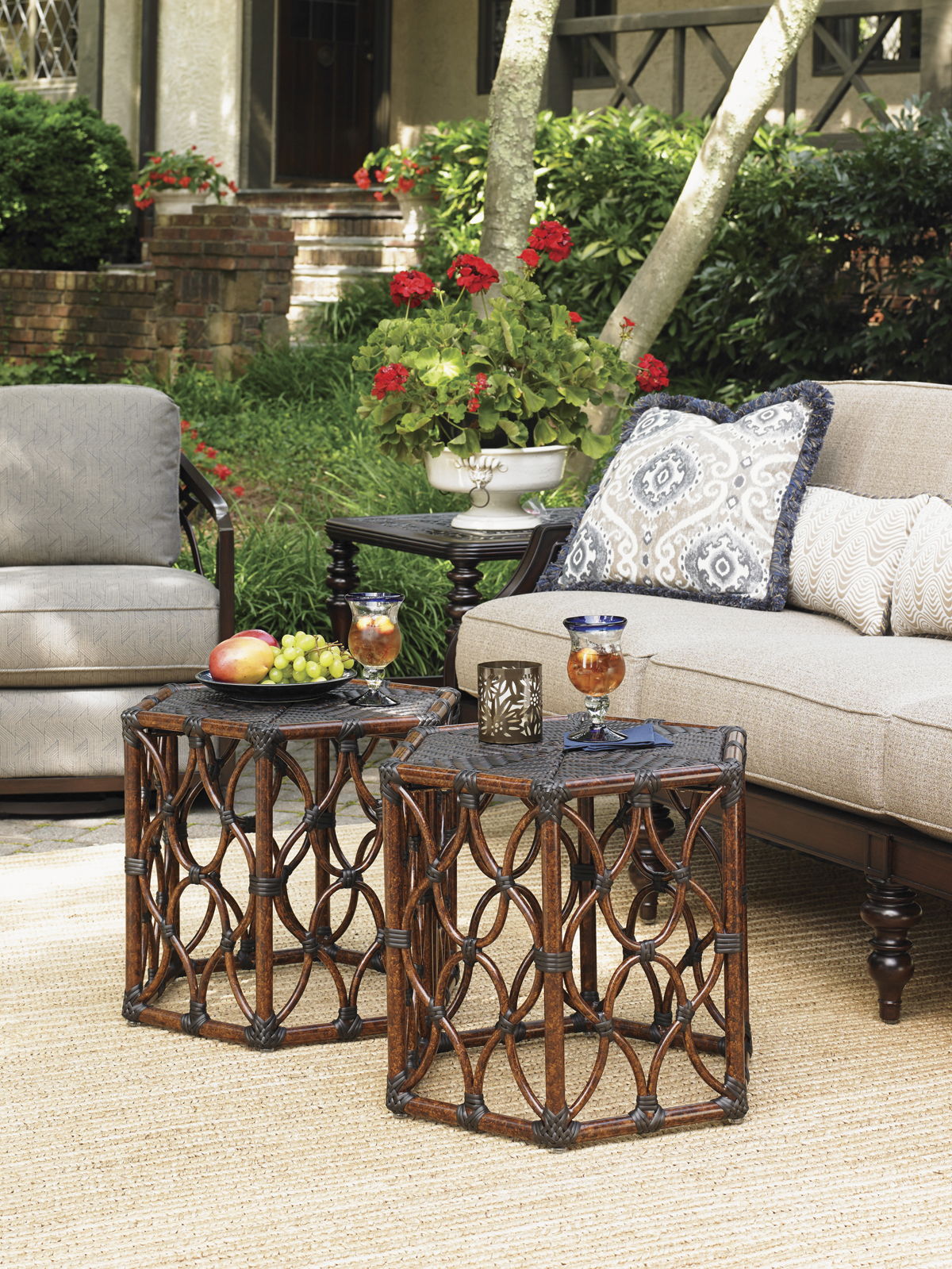 Royal Kahala Black Sands - Bunching Cocktail Table - Dark Brown