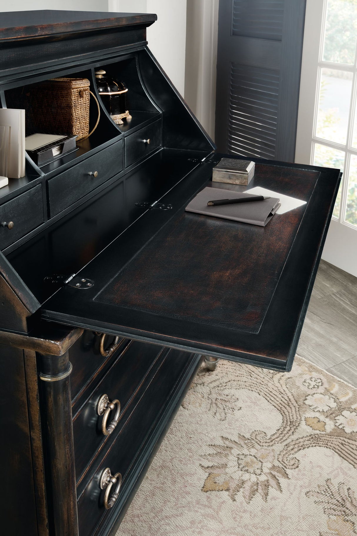 Charleston - Secretary - Black