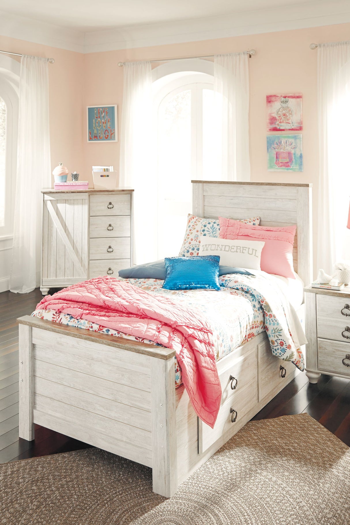 Willowton - Panel Bed