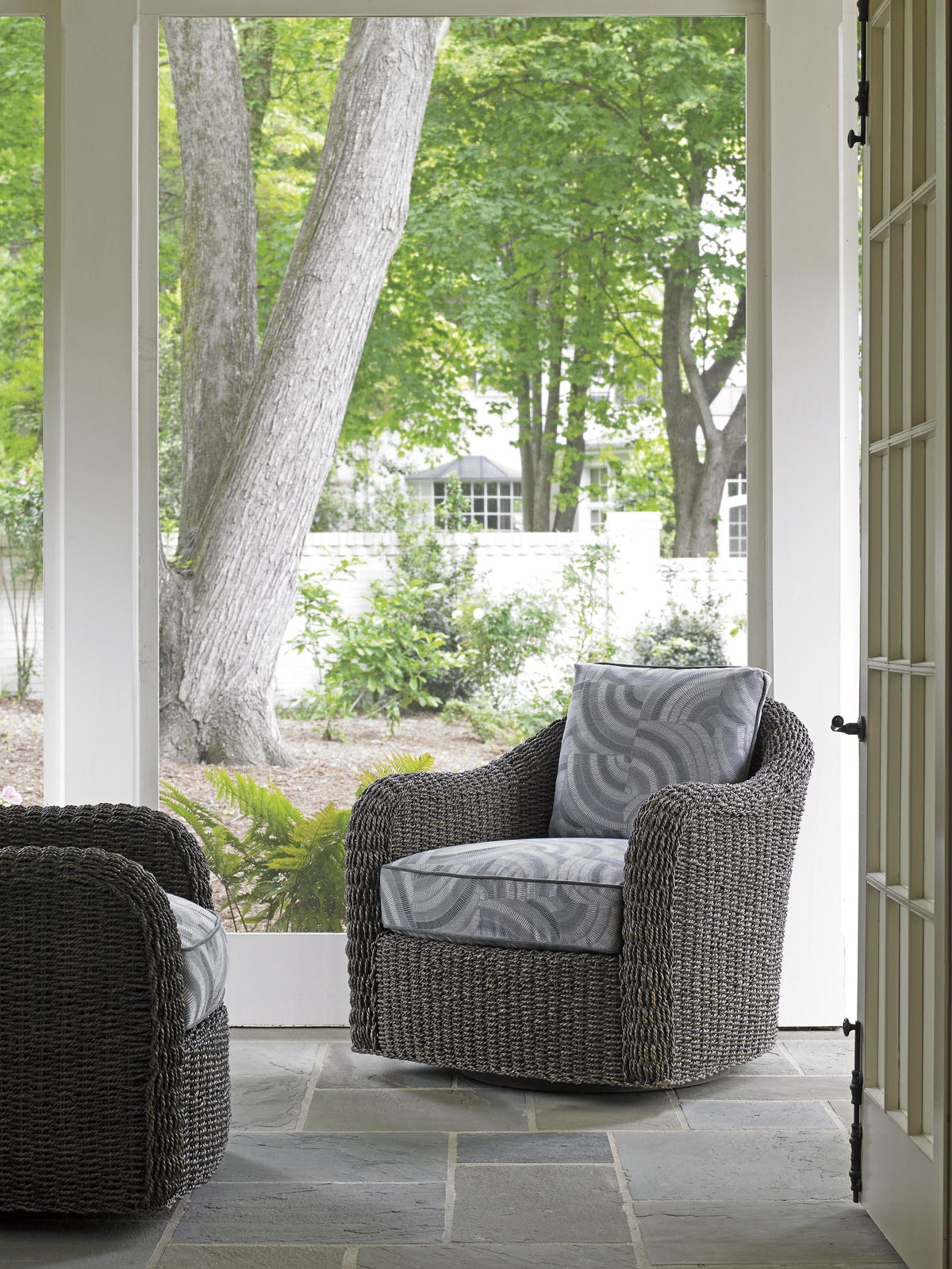 Oyster Bay - Seabury Swivel Chair - Dark Gray / Gray