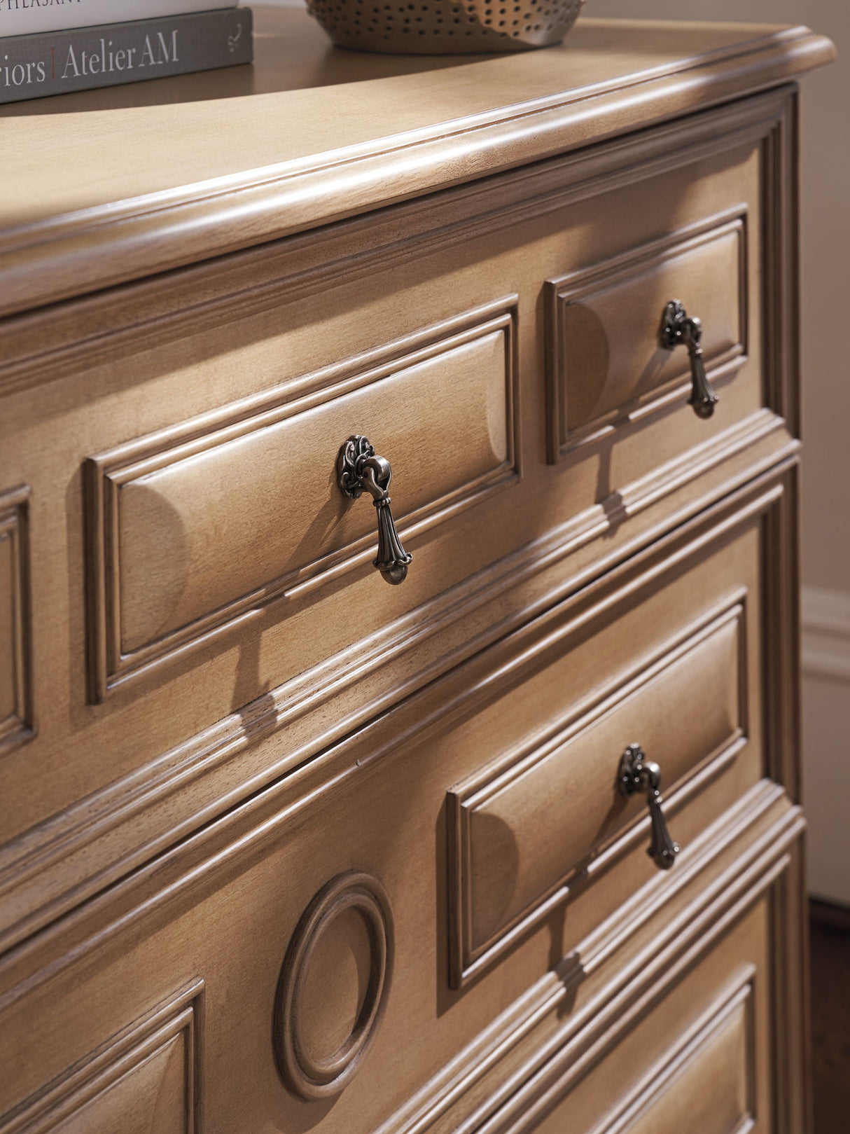 Villa Blanca - Cannes Single Dresser