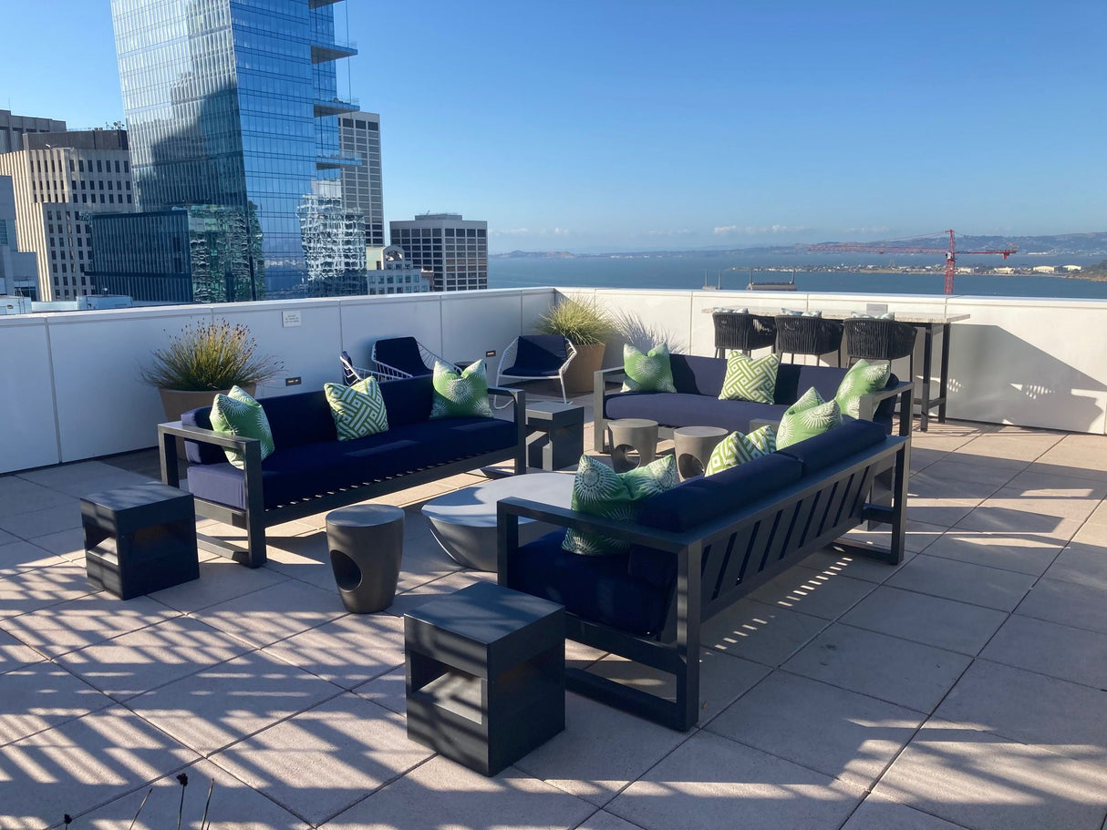 Redondo - Loveseat, No Welt - Cast Silver / Dark Gray