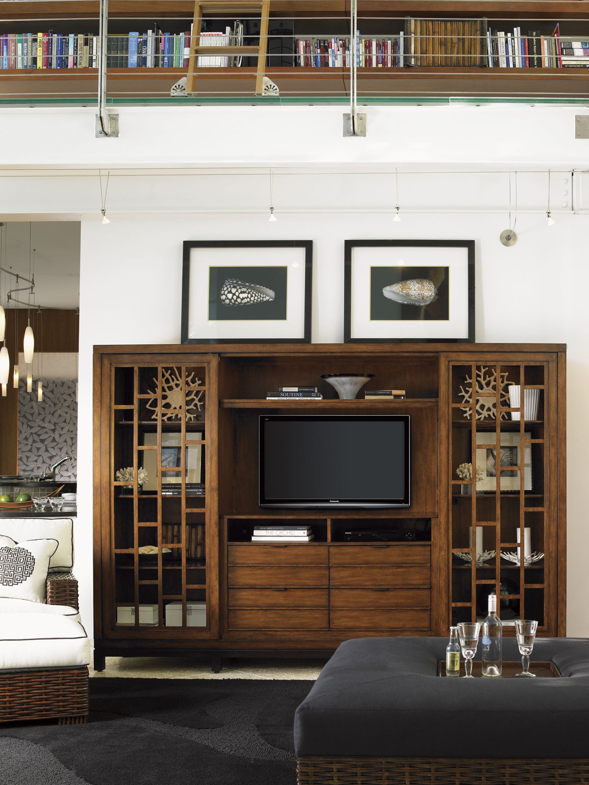 Ocean Club - Point Break Entertainment Chest - Dark Brown