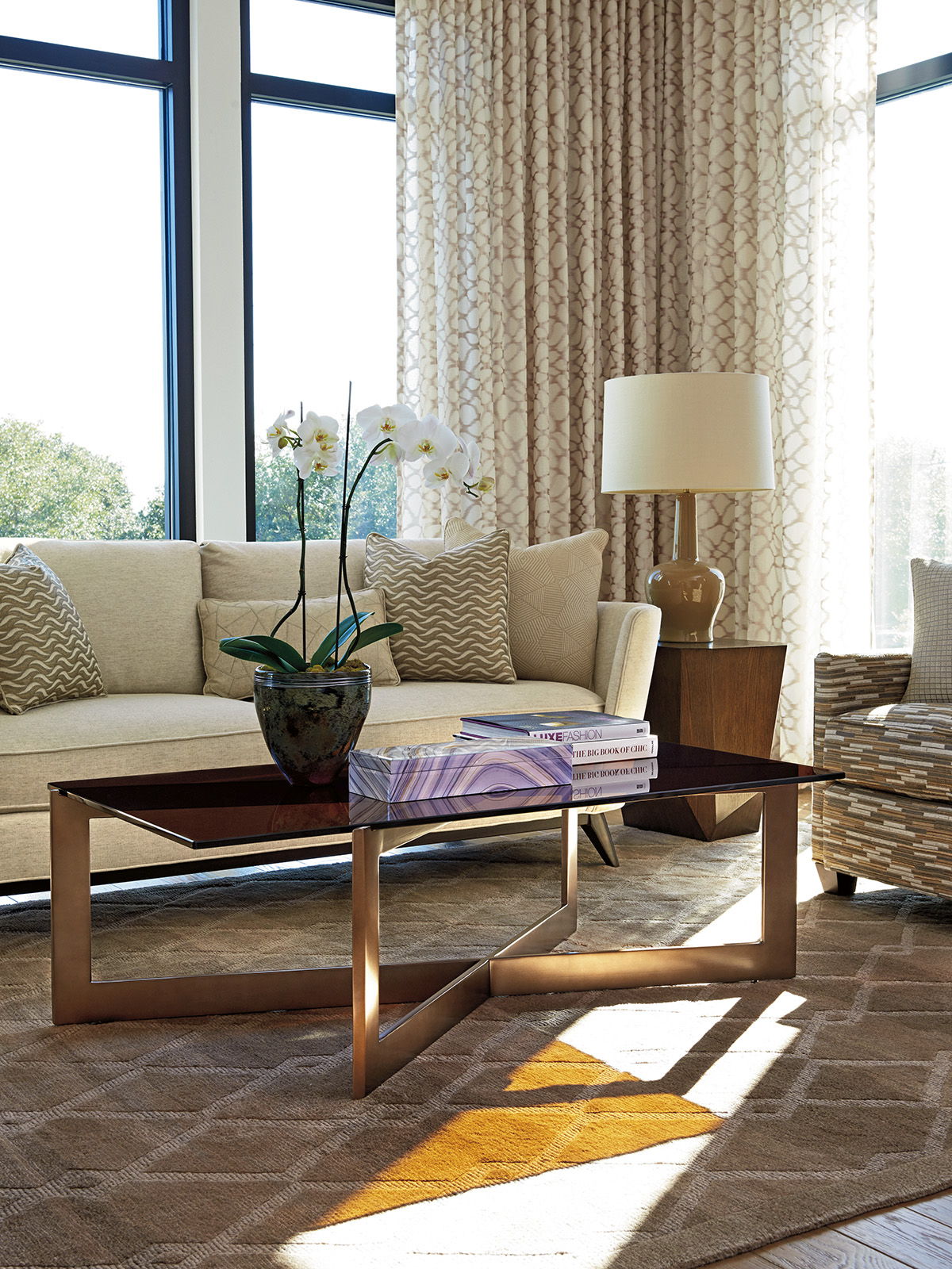 Zavala - Aperture Table