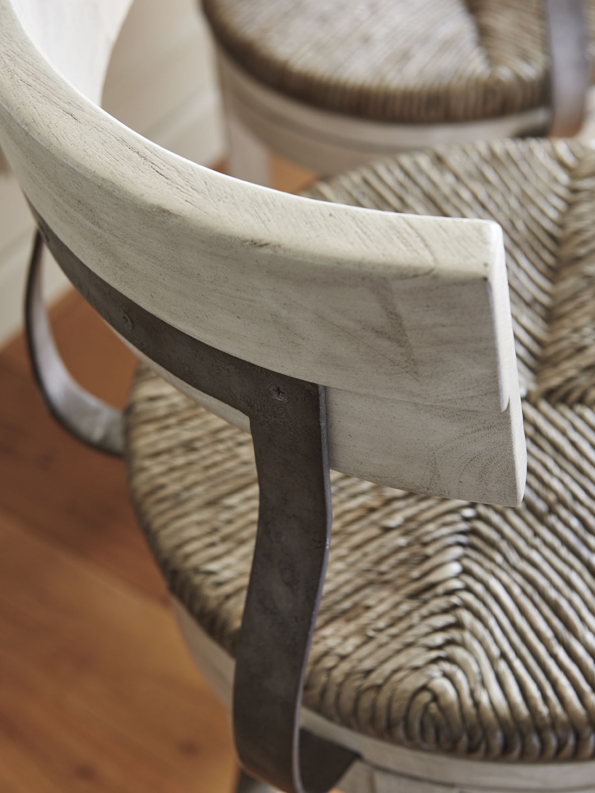 Oyster Bay - Merrick Swivel Bar Stool