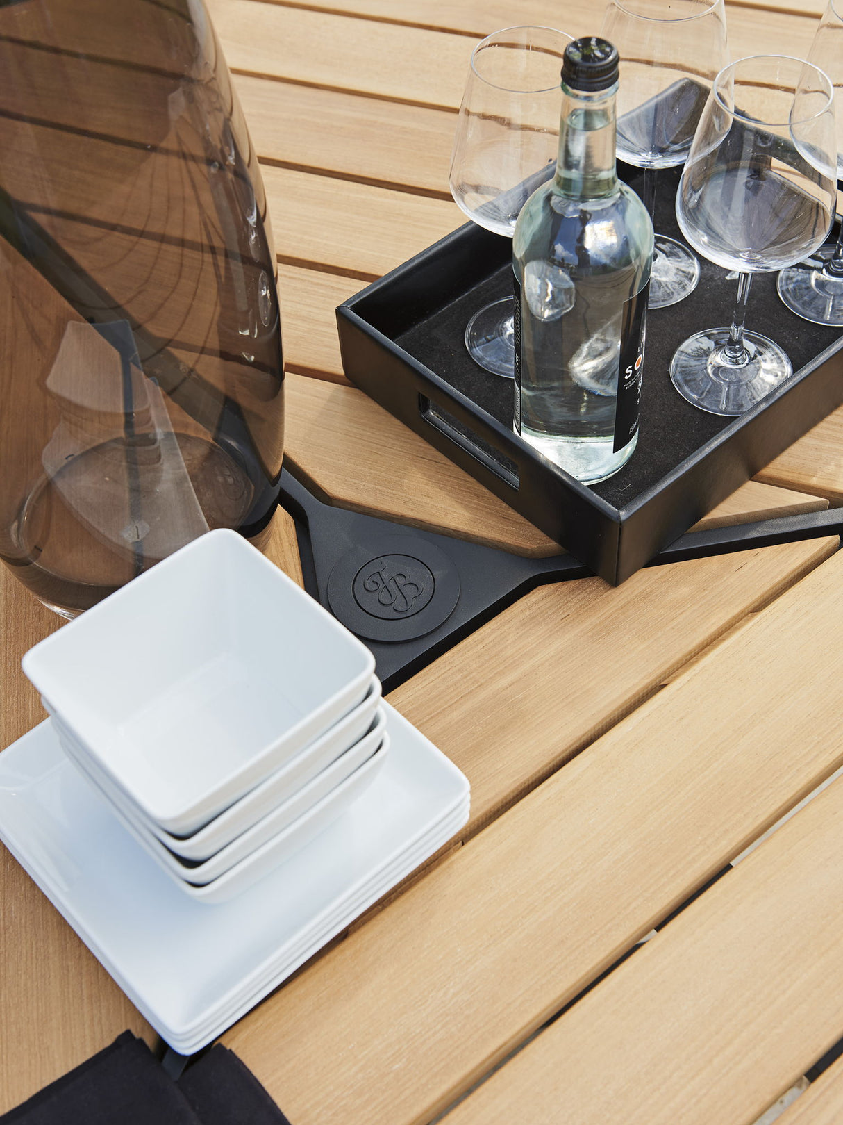 South Beach - Round Dining Table - Dark Gray