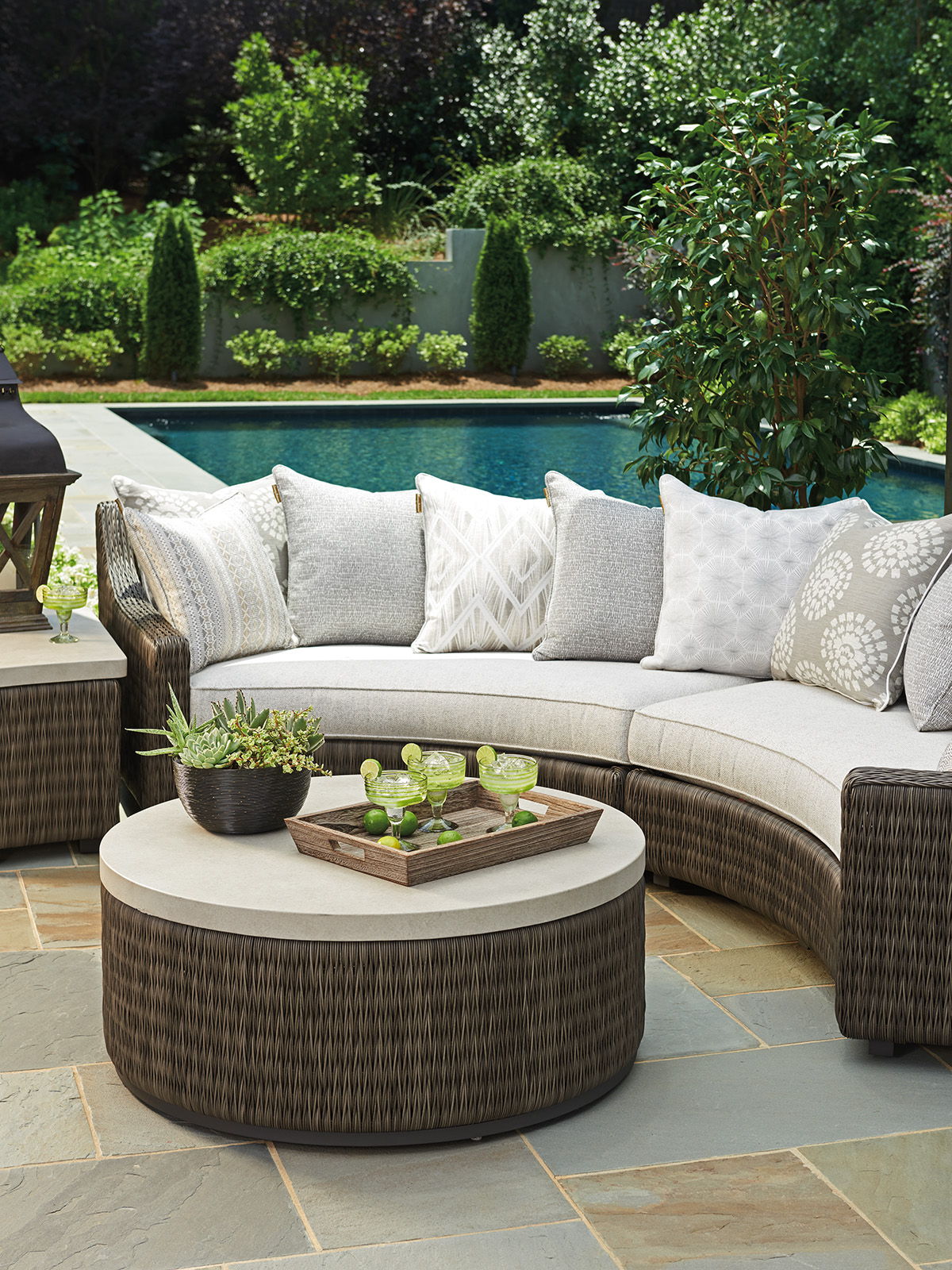 Cypress Point Ocean Terrace - Round Table