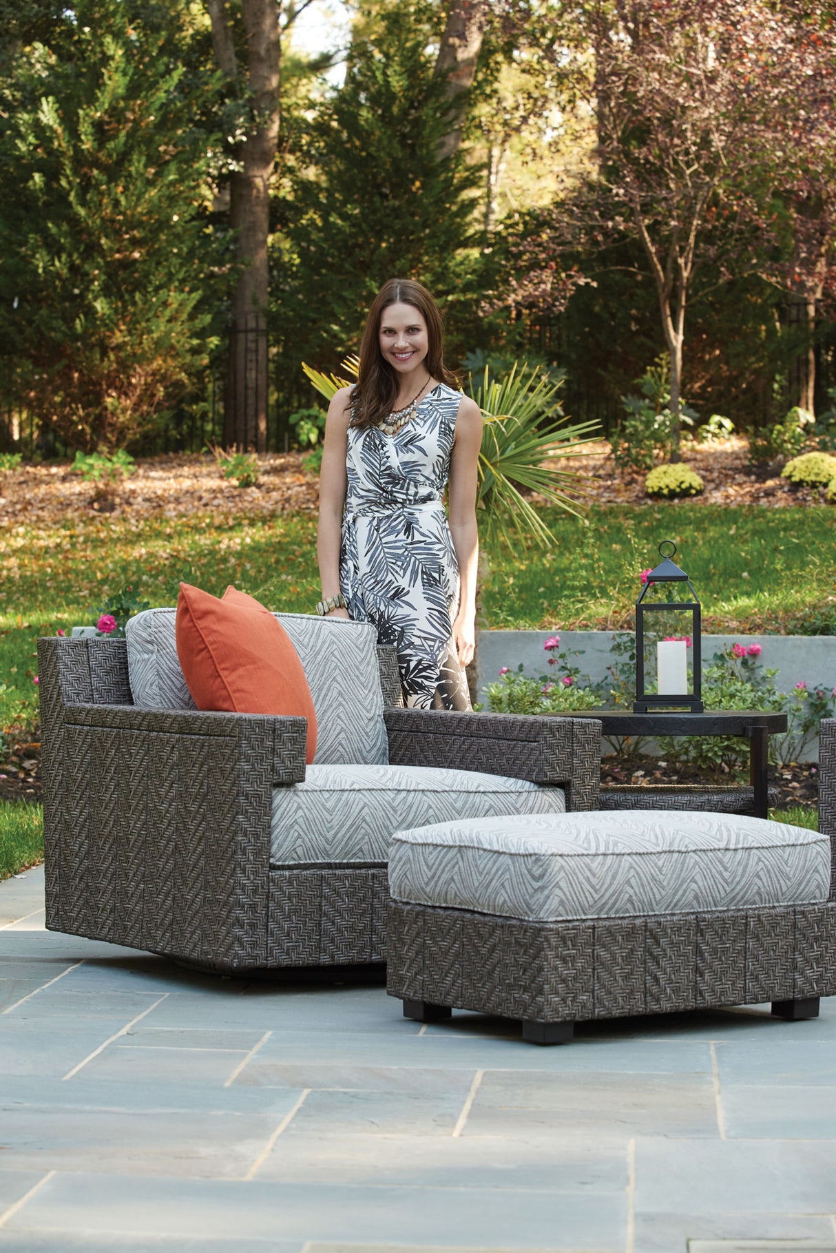 Cypress Point Ocean Terrace - Swivel Glider Lounge Chair - Dark Gray