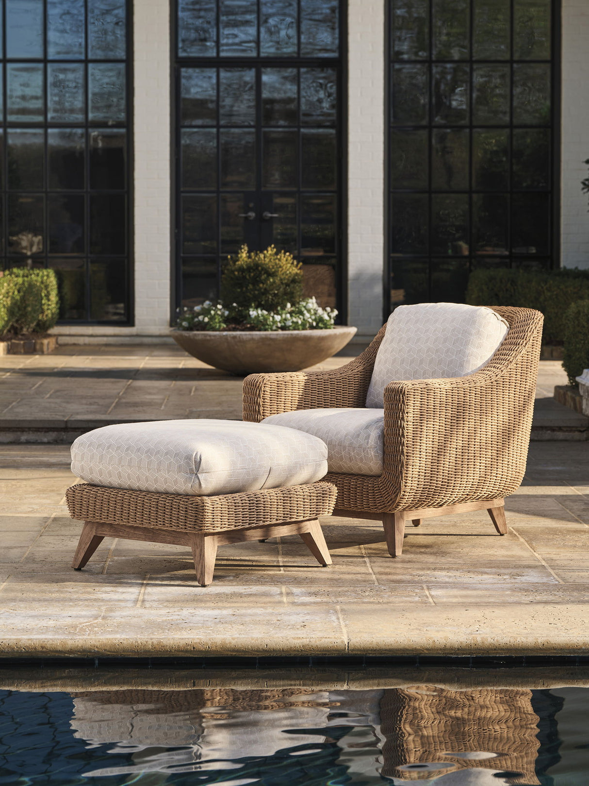 Isle Of Palms - Rattan Lounge Chair - Dark Brown / White