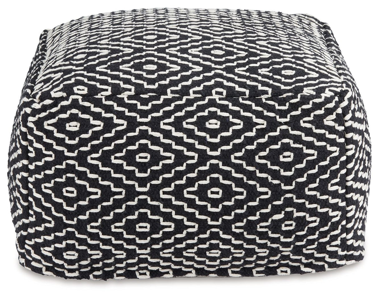 Jasett - Pouf - Black / Ivory