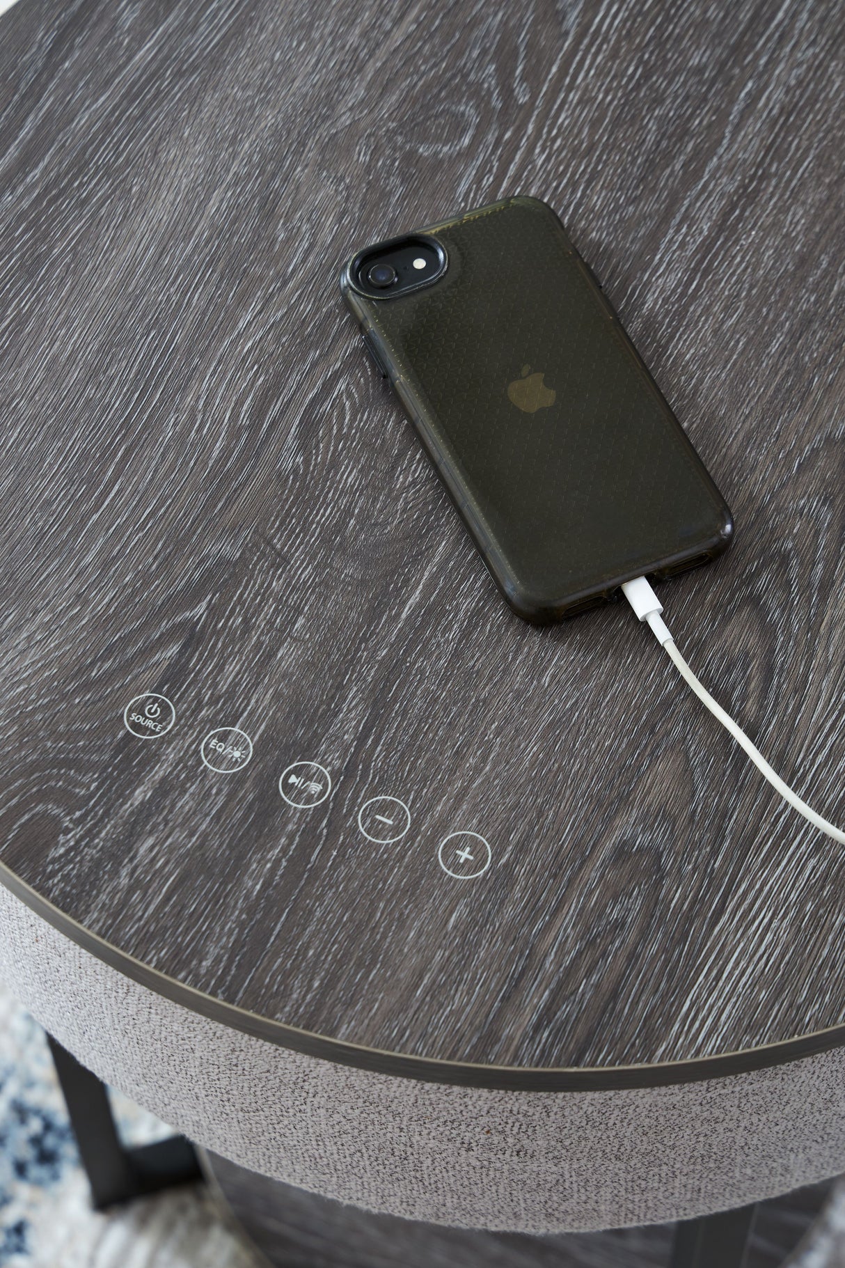 Sethlen - Accent Table - Gray / Black