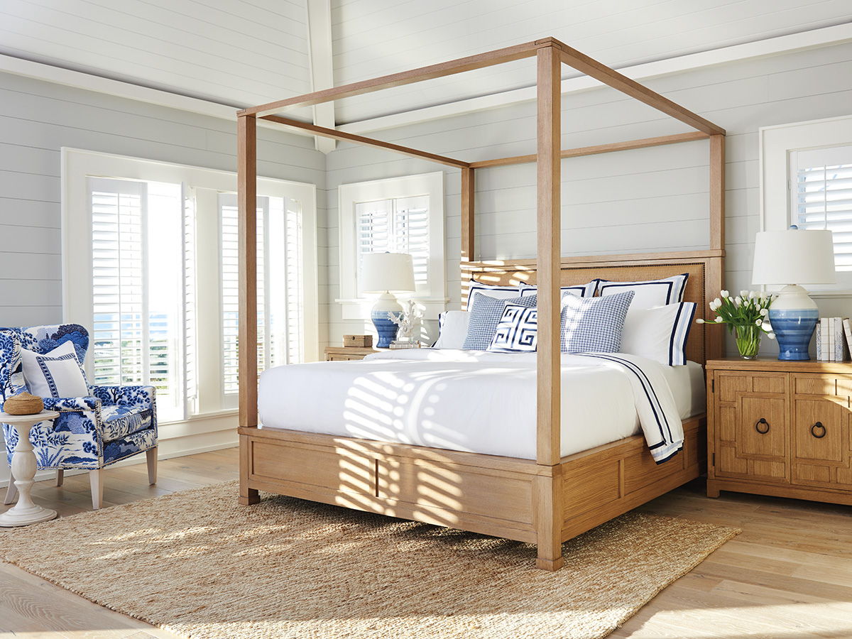 Newport - Shorecliff Canopy Bed