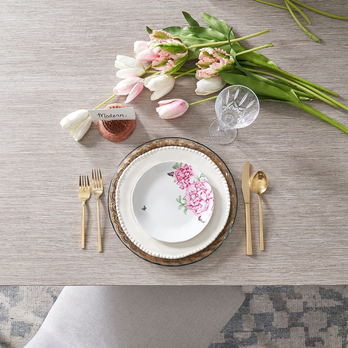 Create a Modern Farmhouse Place Setting in 5 Minutes