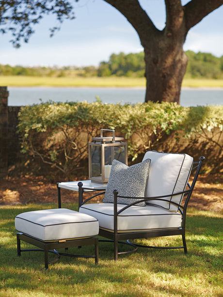 Pavlova - Ottoman - White