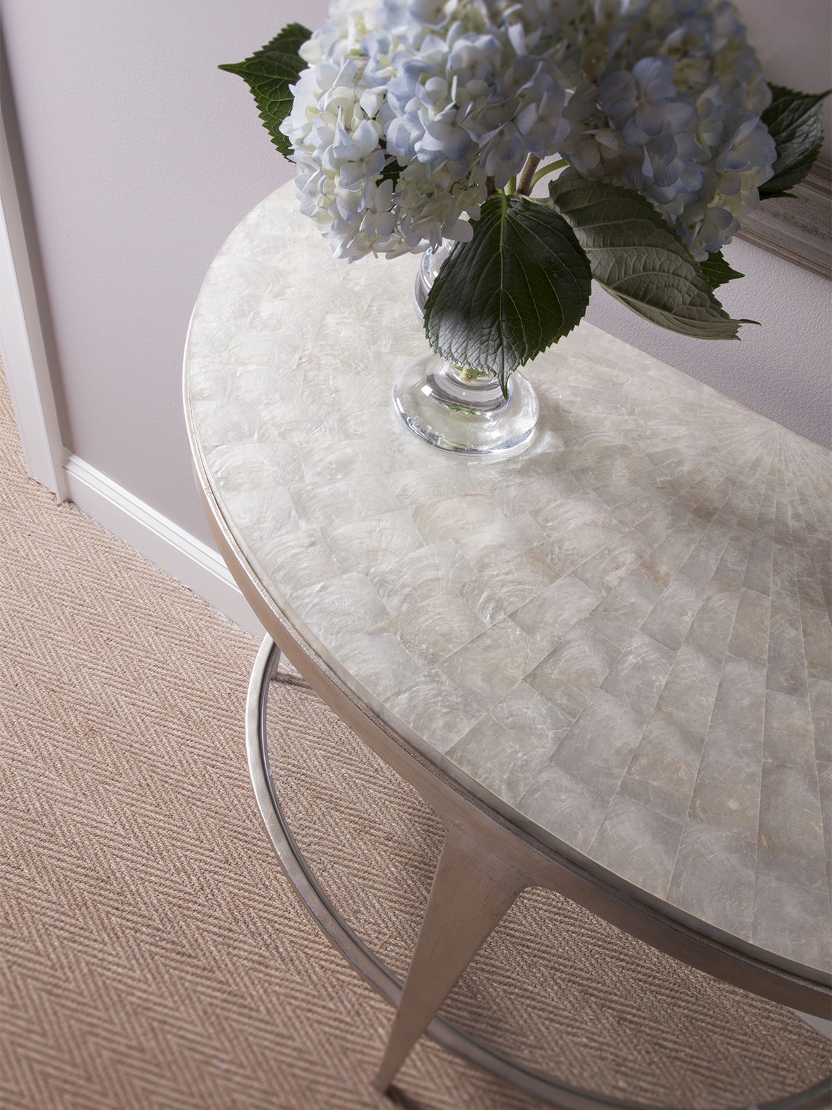 Signature Designs - Gravitas Console - Pearl Silver