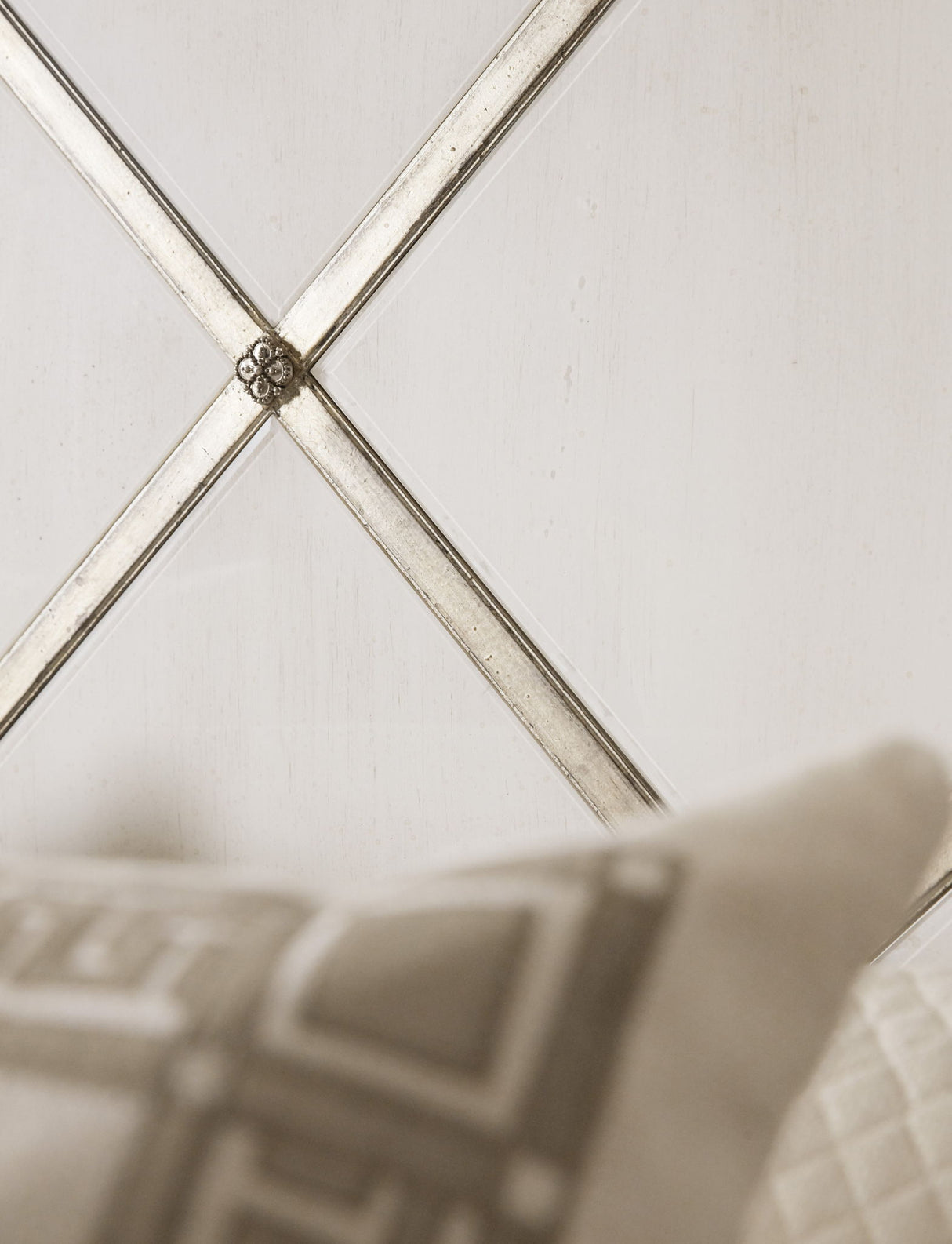 Sanctuary 2 - Diamont King Panel Bed