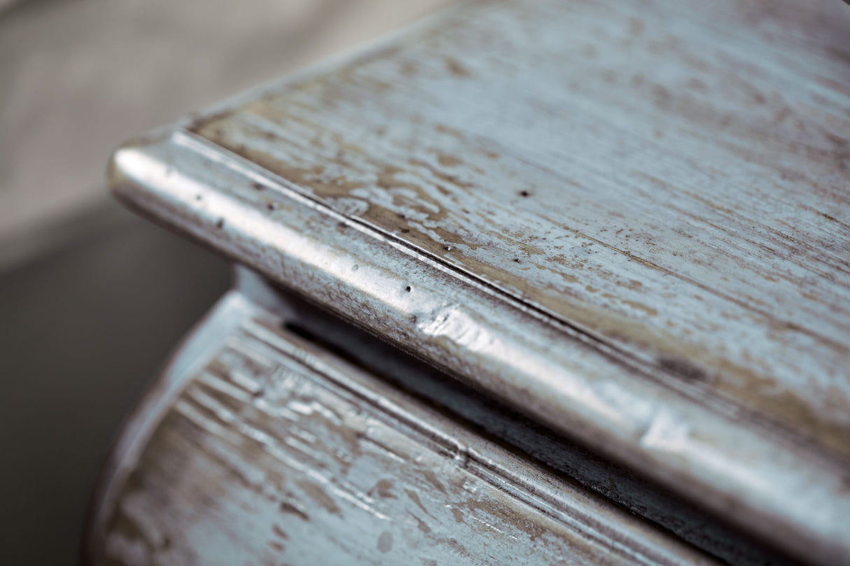 Beaumont - Bachelors Chest