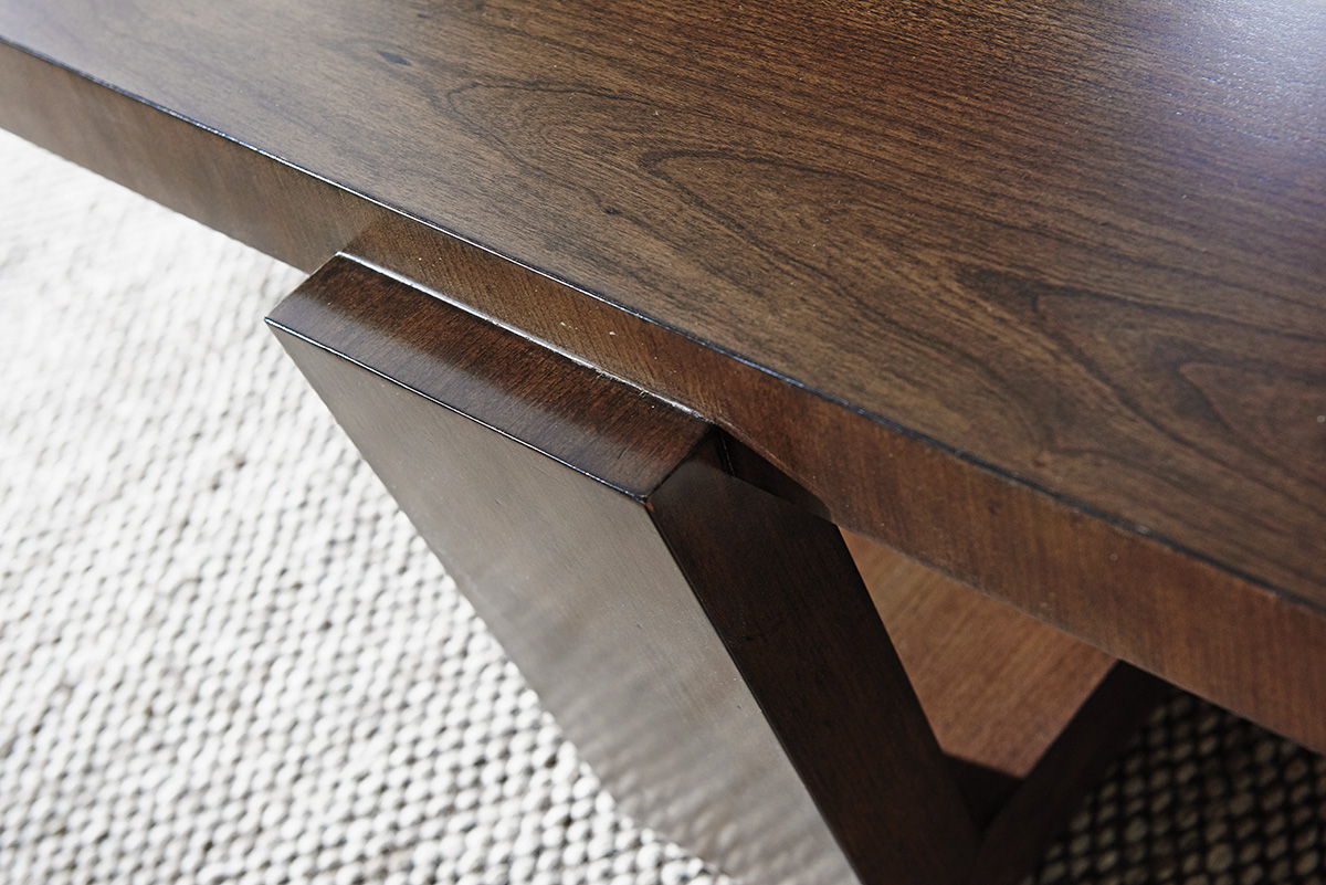 Laurel Canyon - Esplanade Table
