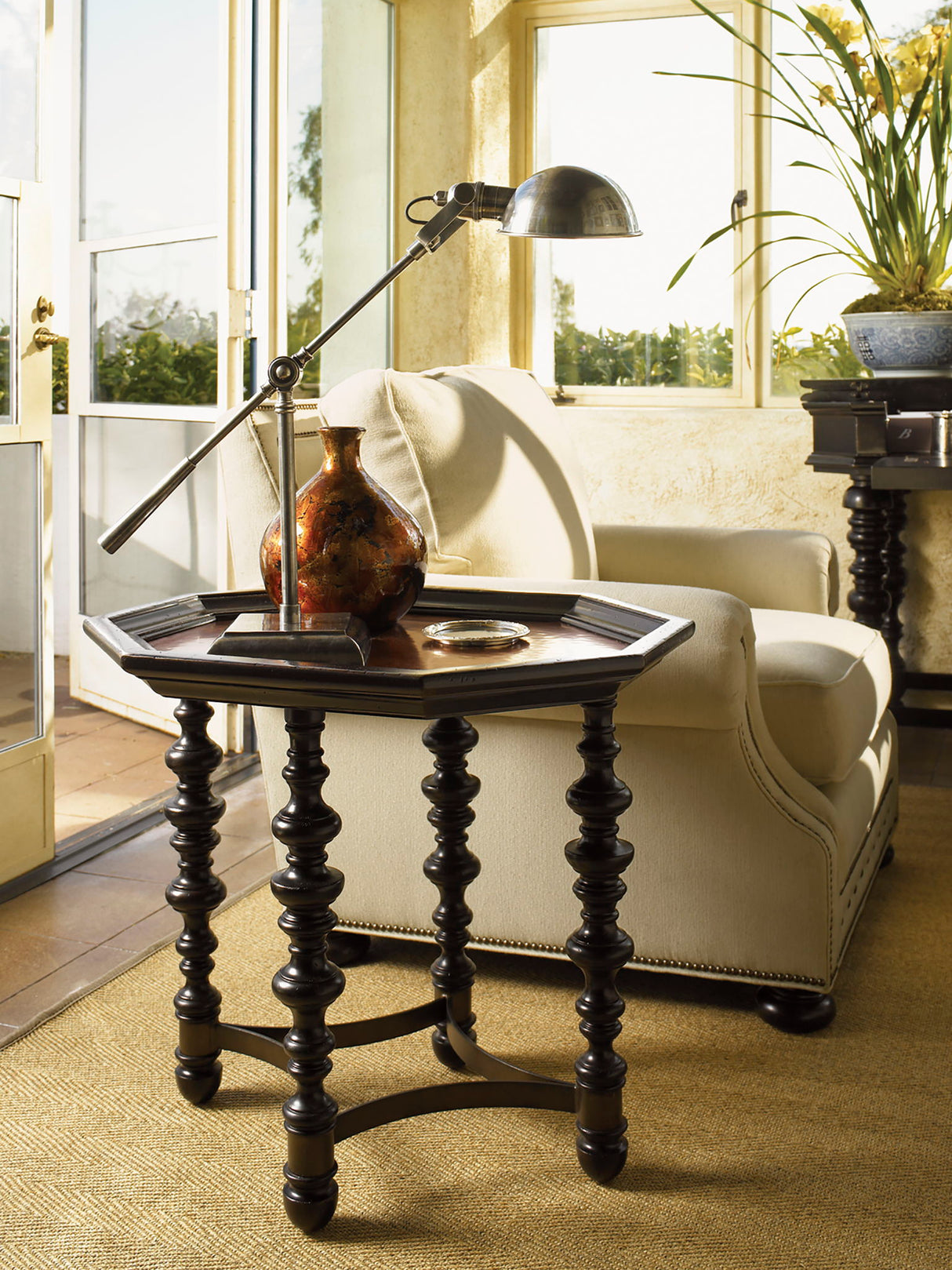 Kingstown - Plantation Table