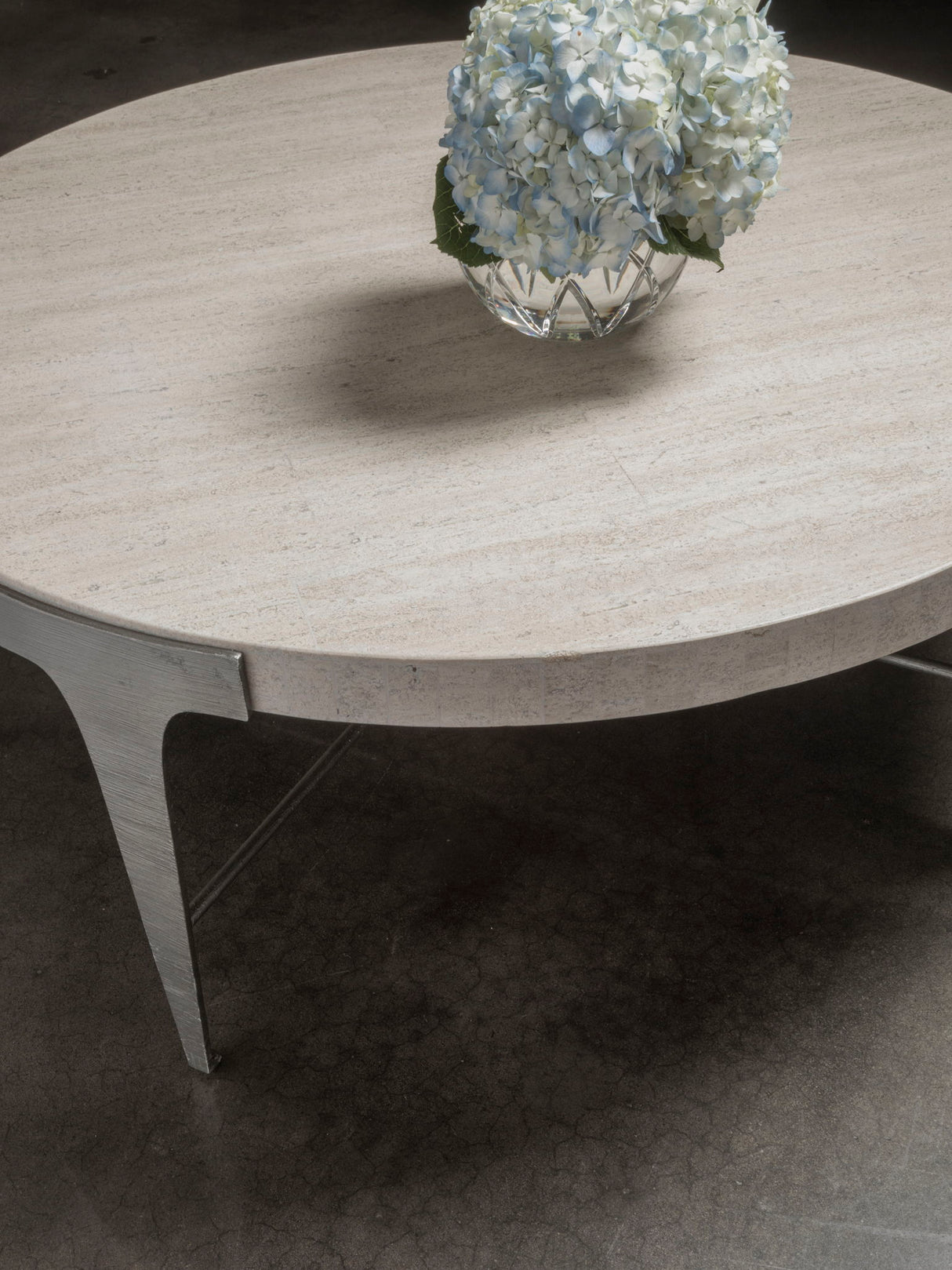 Signature Designs - Cachet Round Table