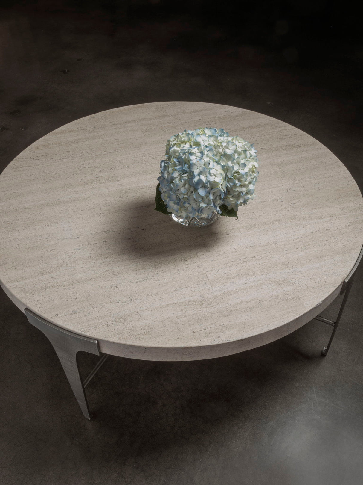 Signature Designs - Cachet Round Table