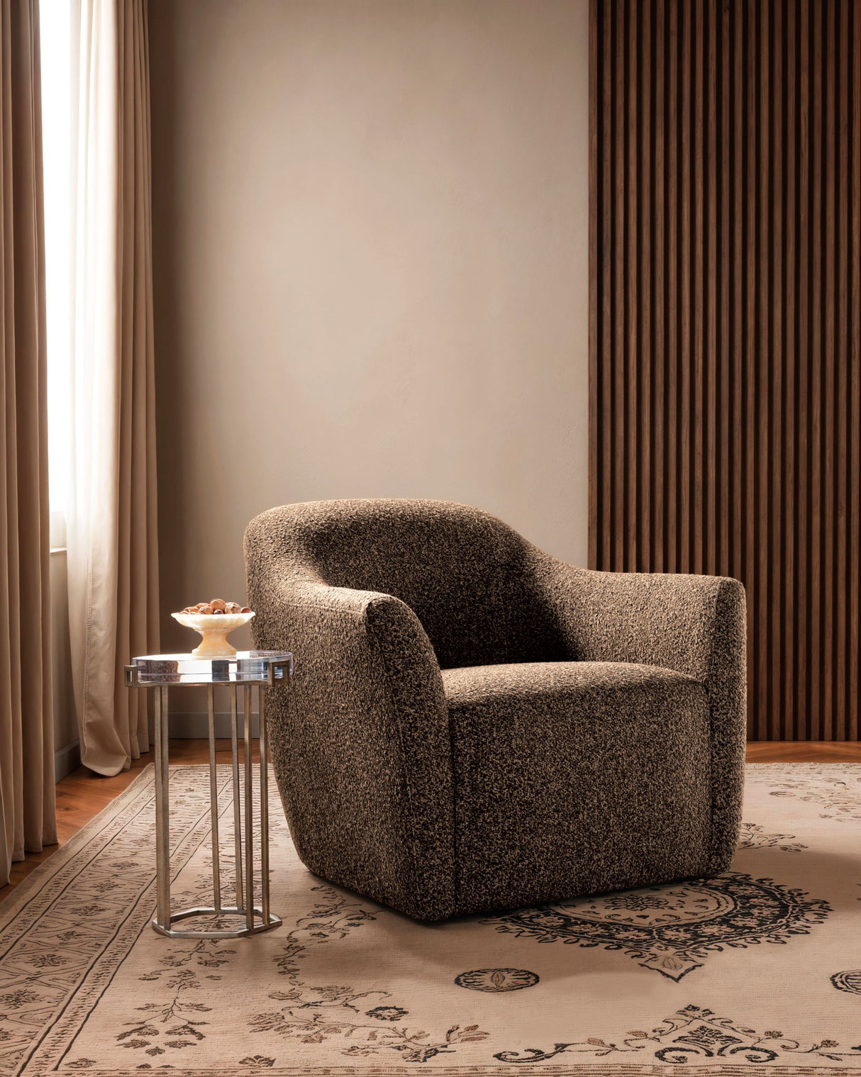 CC - Everett Swivel Chair