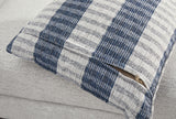 Belvoir - Loveseat