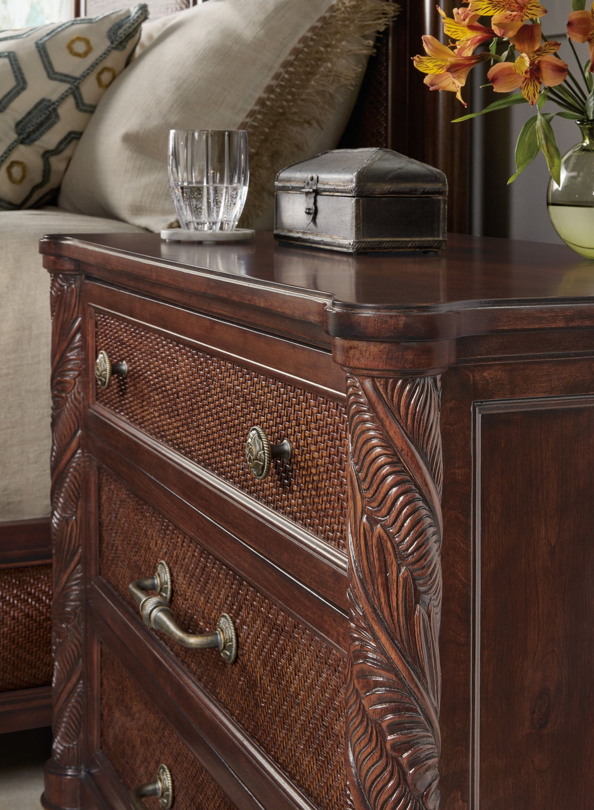 Charleston - Three-Drawer Traditional Nightstand - Dark Brown