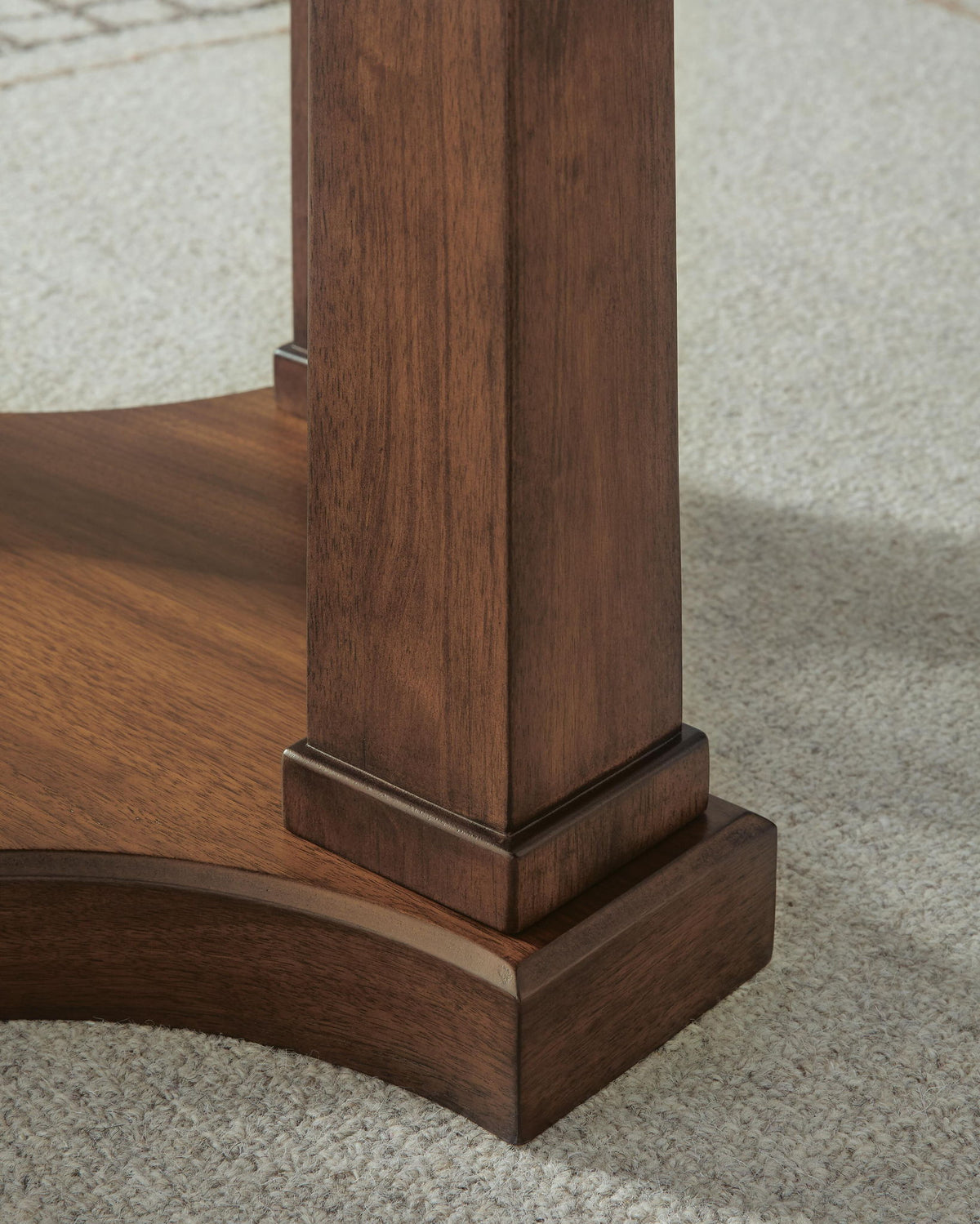 Rustic Plains - Round Table