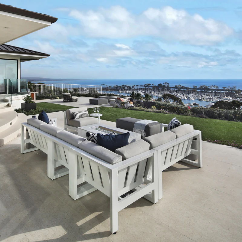 Newport - Sectional, No Welt - Cast Silver / White