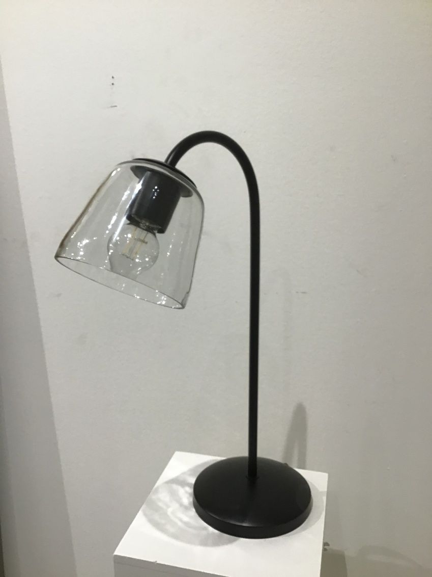 Veen - Desk Lamp - Black