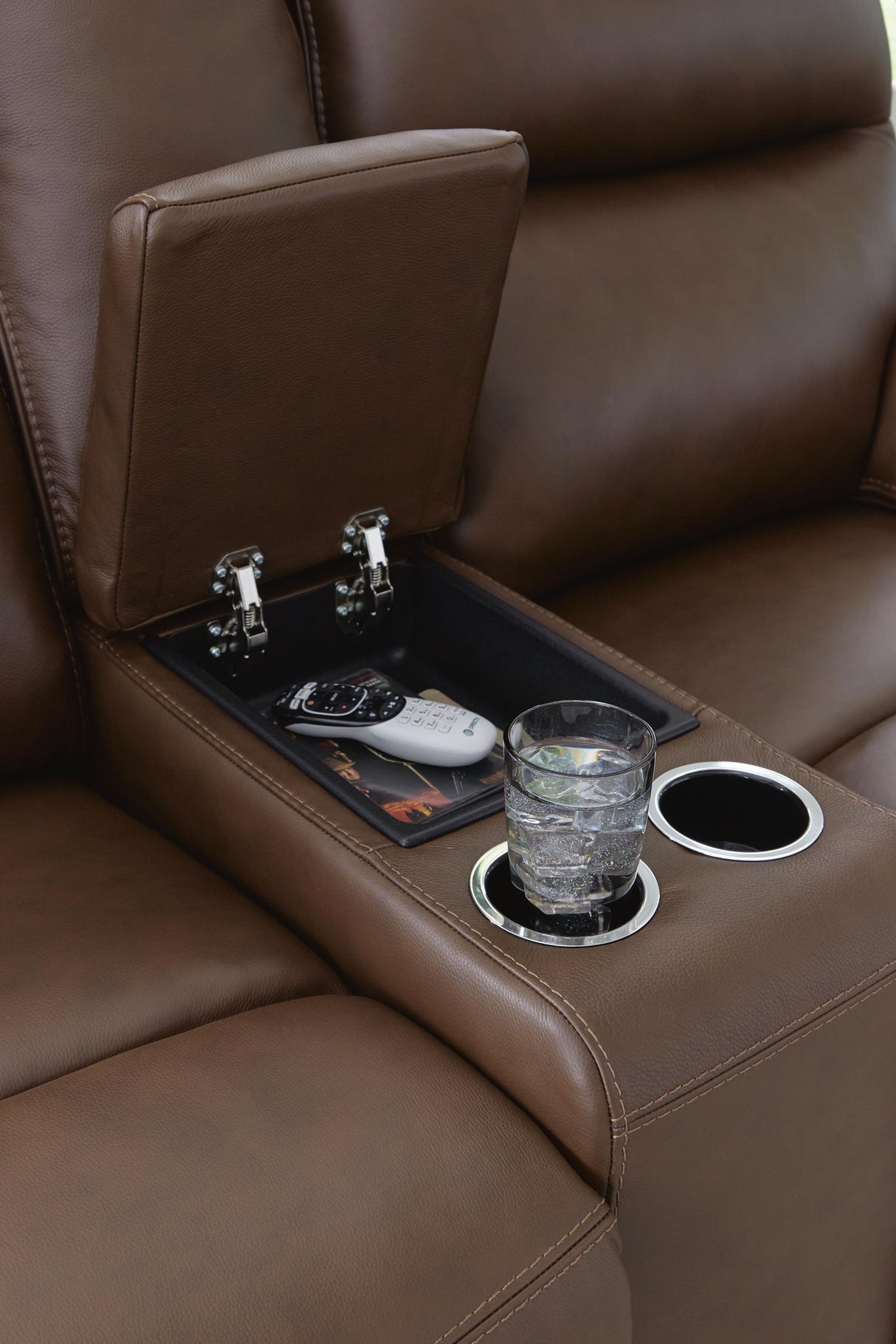 Vonryan - Power Reclining Loveseat With Console / Adj Headrest - Tobacco