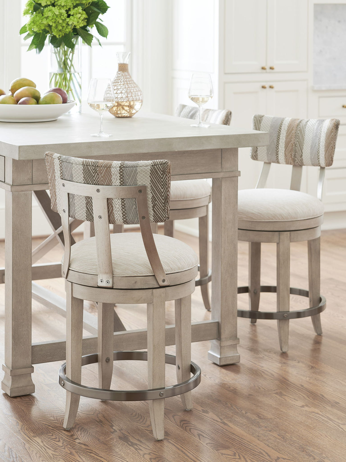 Malibu - Seaboard Bistro - Beige