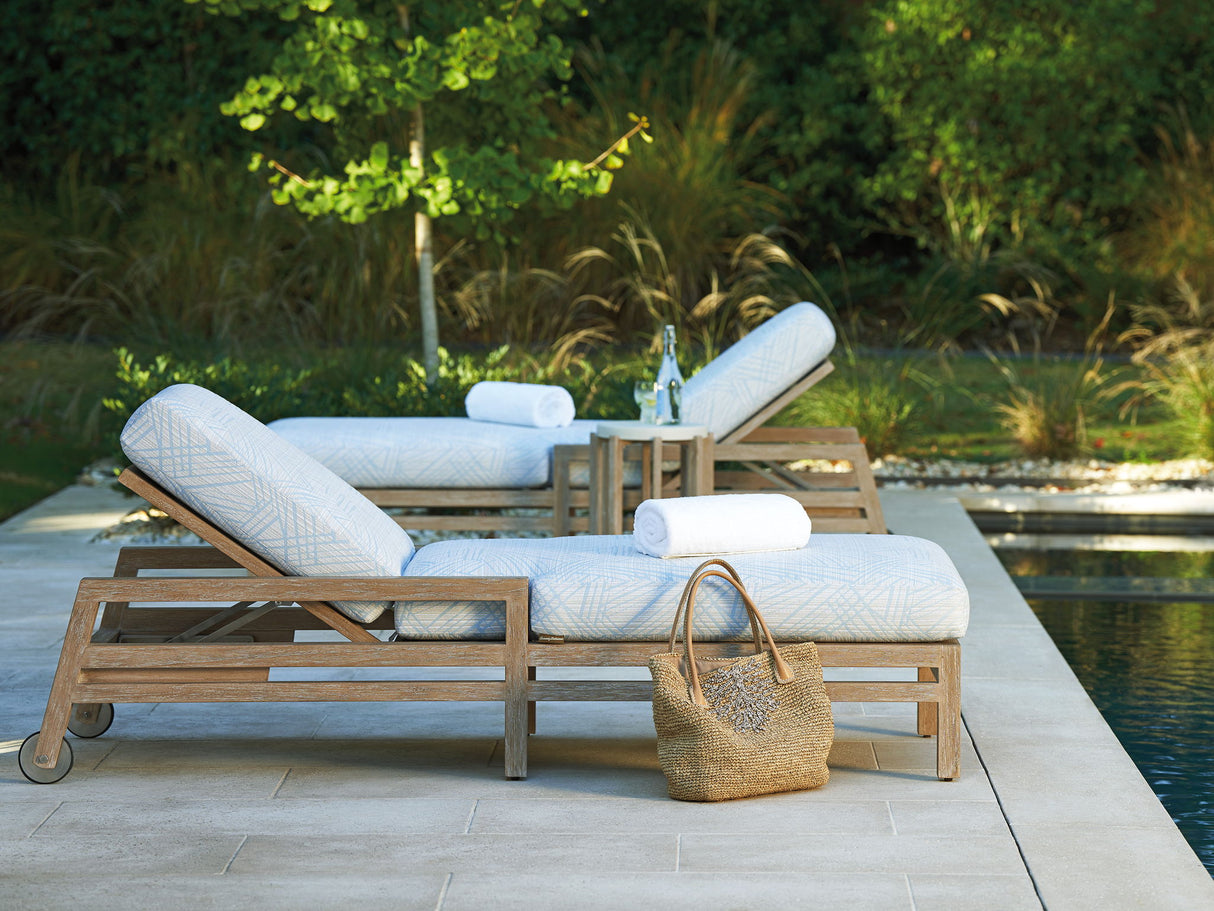 Stillwater Cove - Chaise Lounge - Light Brown / Blue