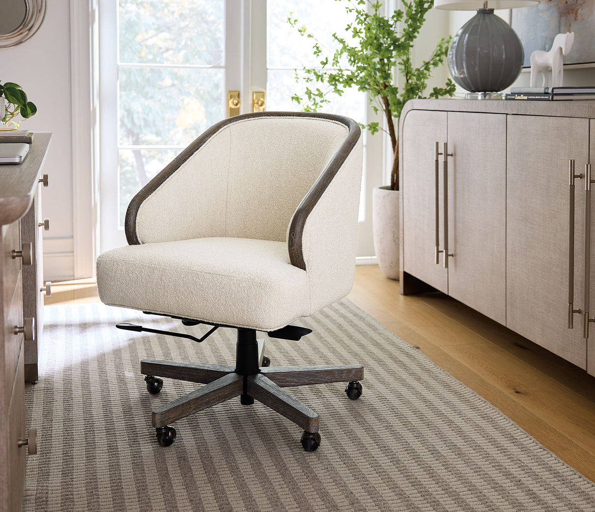 EC - Paloma Executive Swivel Tilt Chair