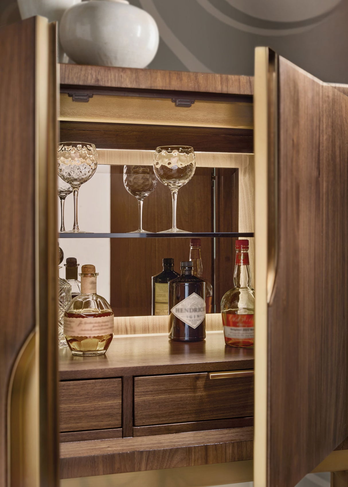 Eleana - Bar On Stand - Medium Wood