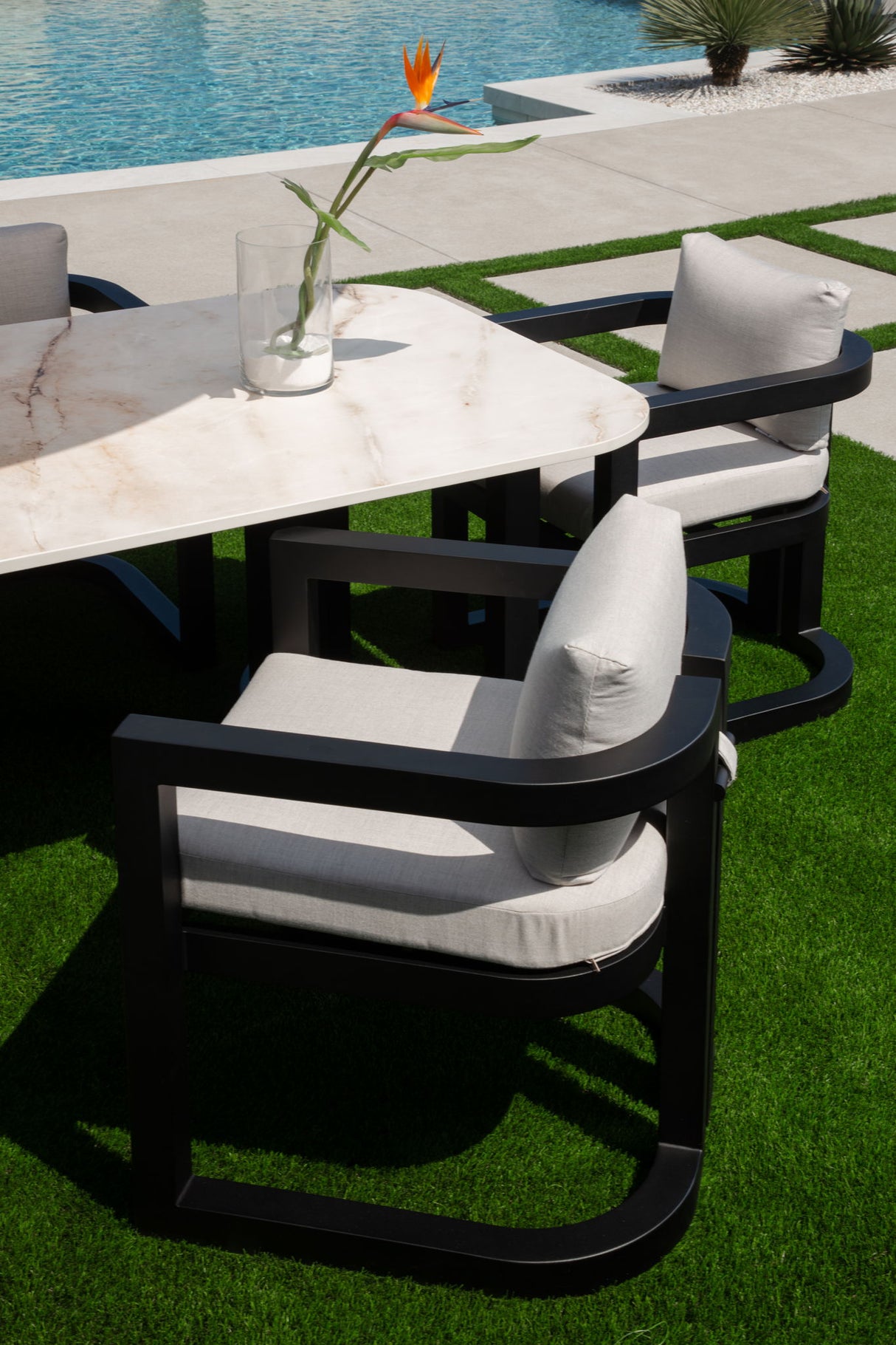 Malibu - 96" Dining Table - Black / White