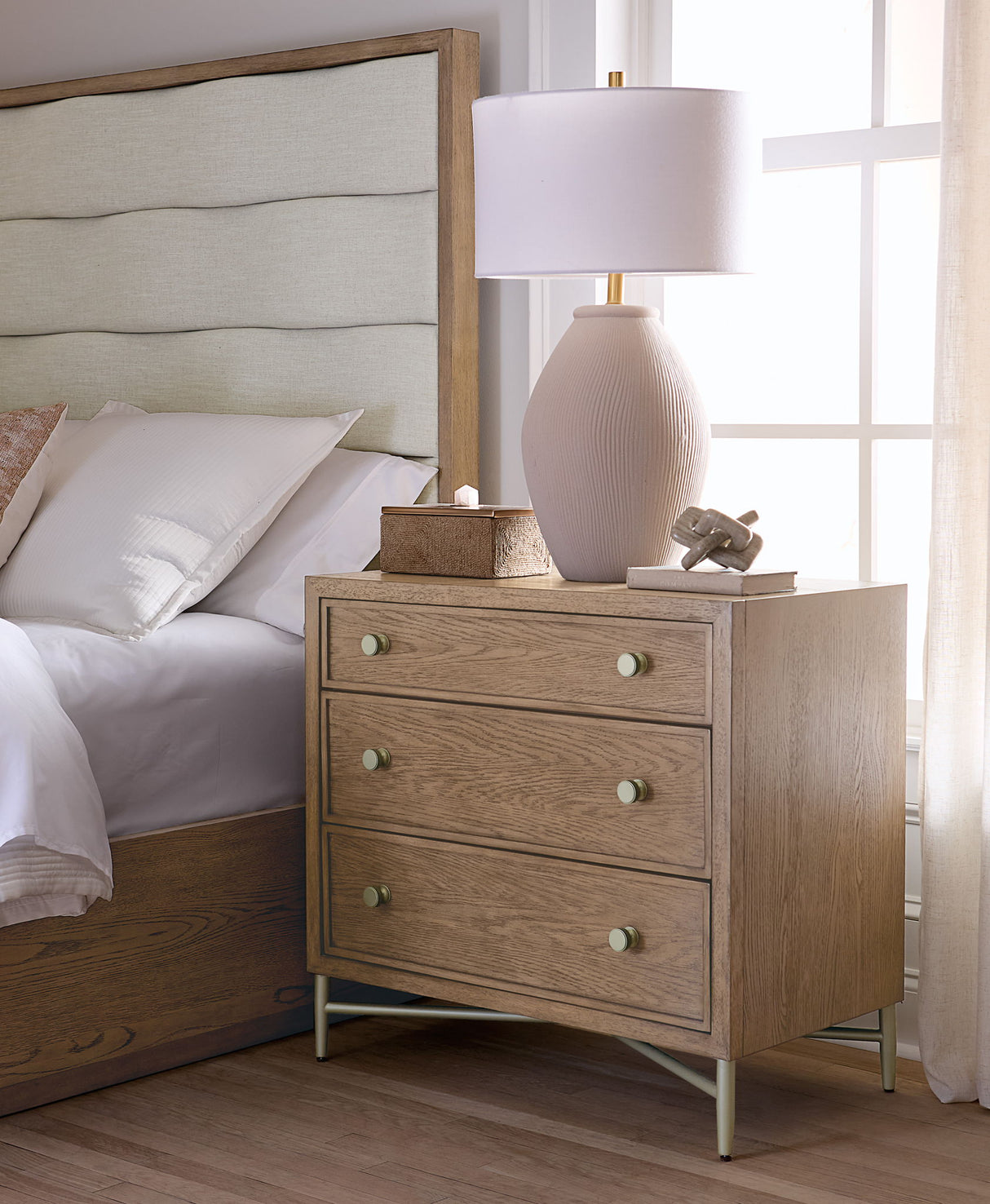 Sonnet - Upholstered Bed