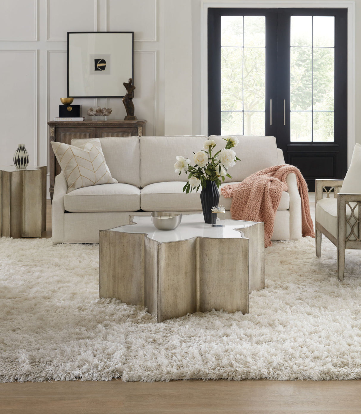 Sanctuary 2 - C Est La Vie Table