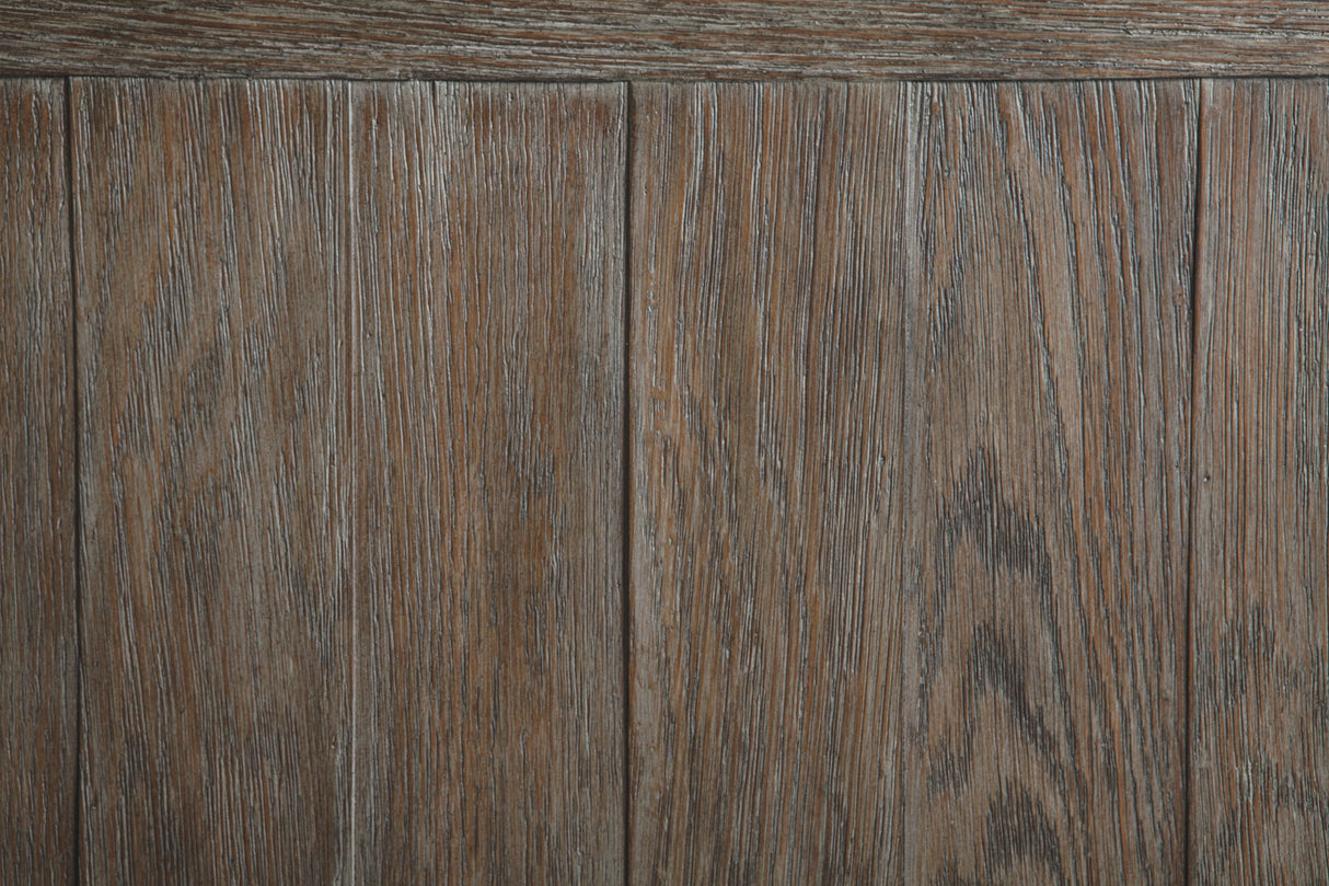 Tyler Creek - Grayish Brown / Black - Sofa Table
