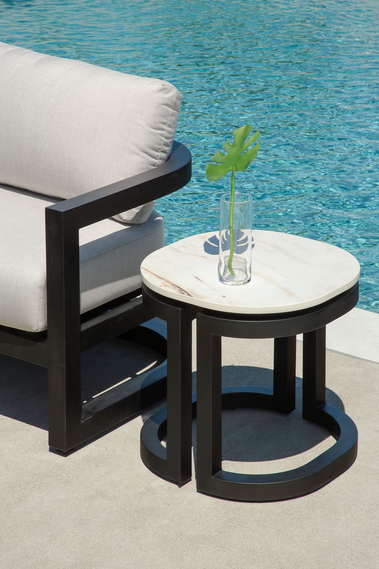 Malibu - Table