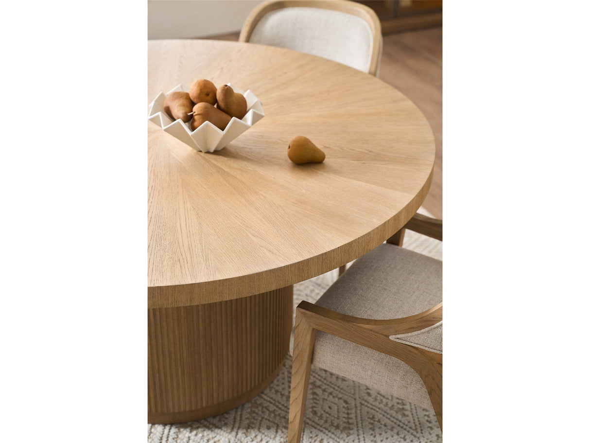 Avaline - Carmen Round Table