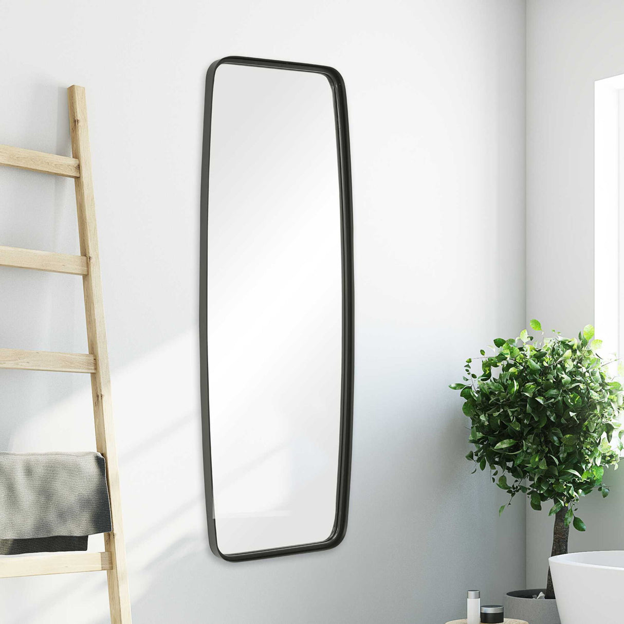 Mirror With Rounded Corners - Matte Black
