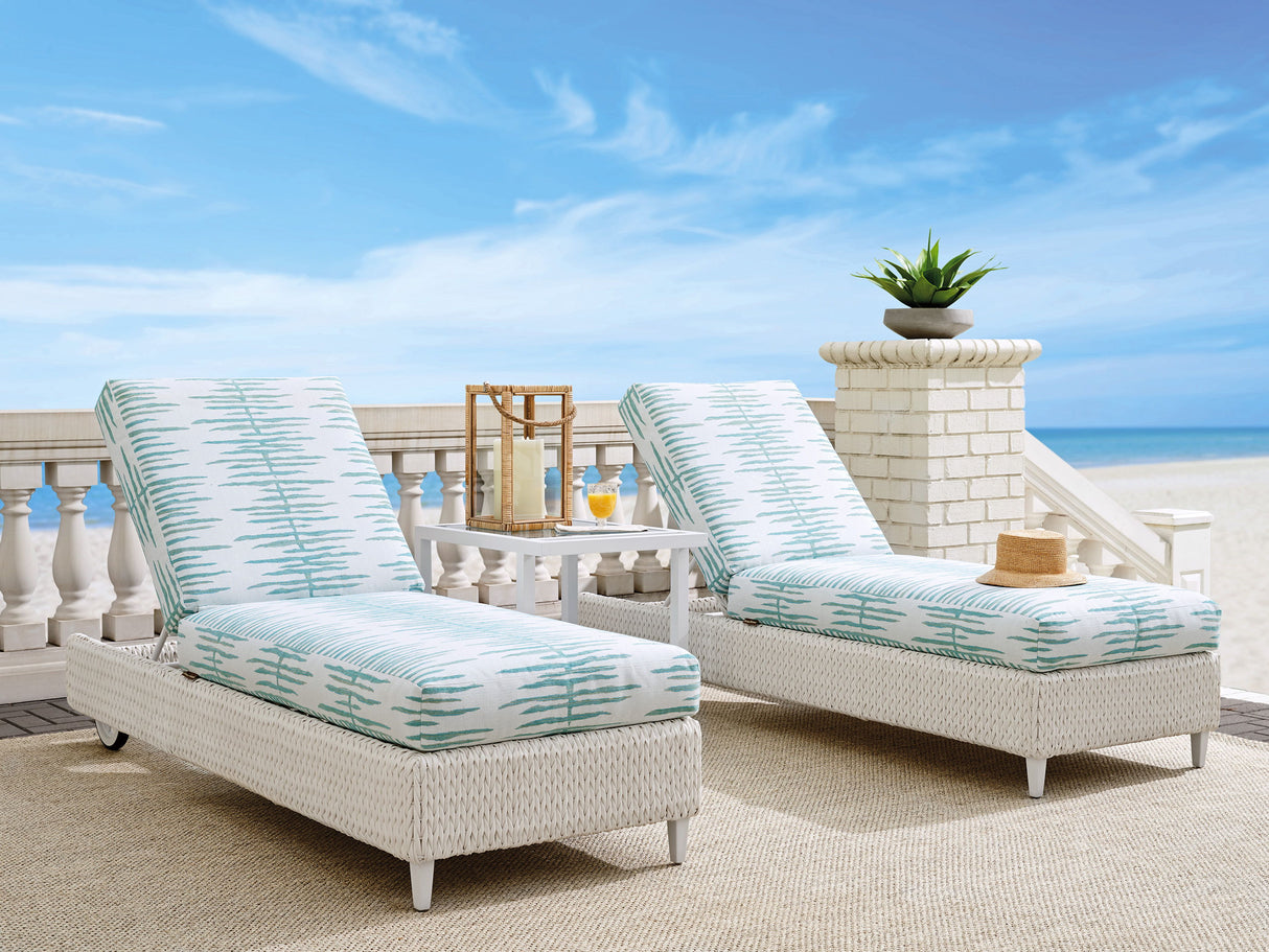 Ocean Breeze Promenade - Chaise - White / Light Blue