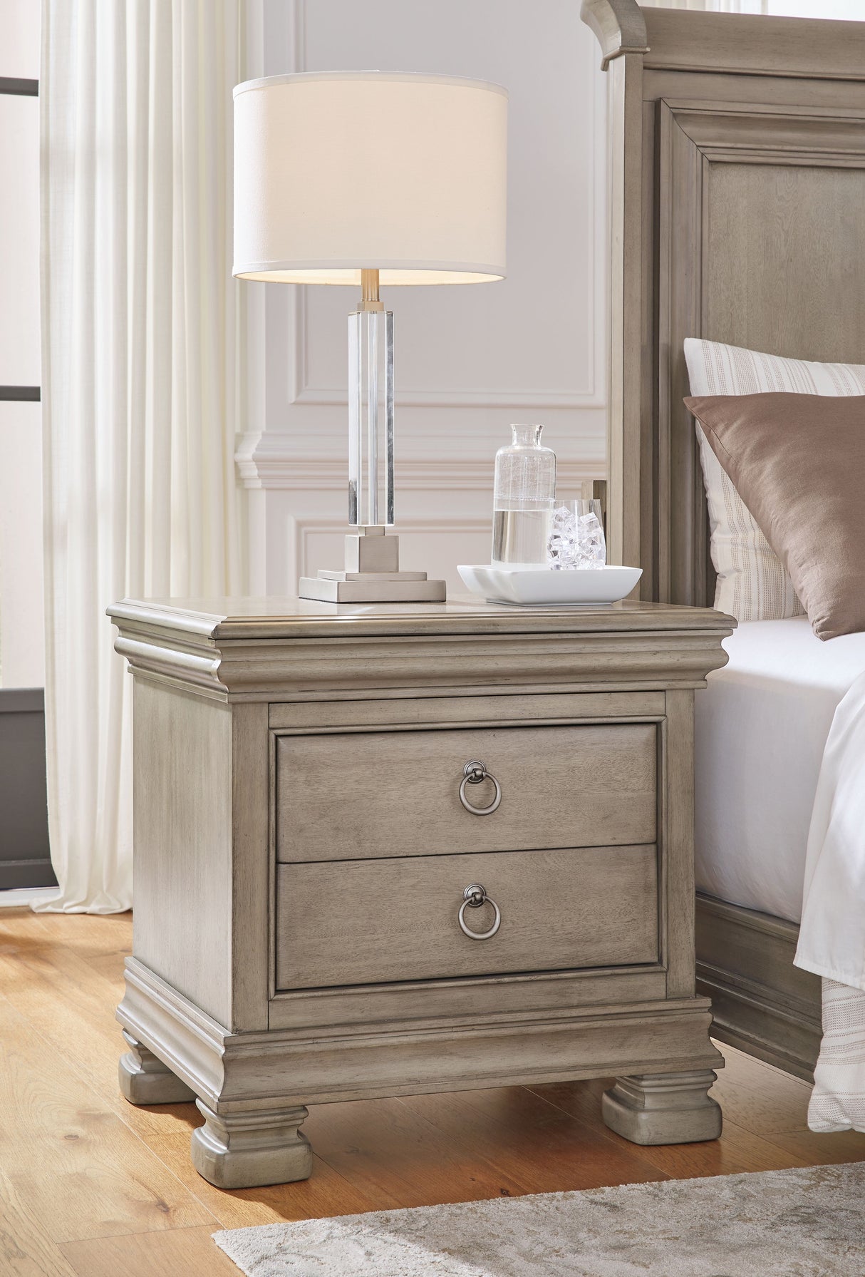 Lexorne - Three Drawer Night Stand - Gray