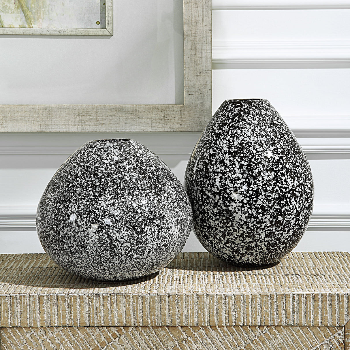 Cosmic - Black & White Vases (Set of 2) - Black