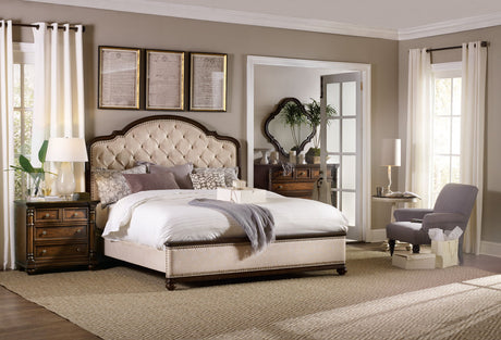 Leesburg - Upholstered Bed