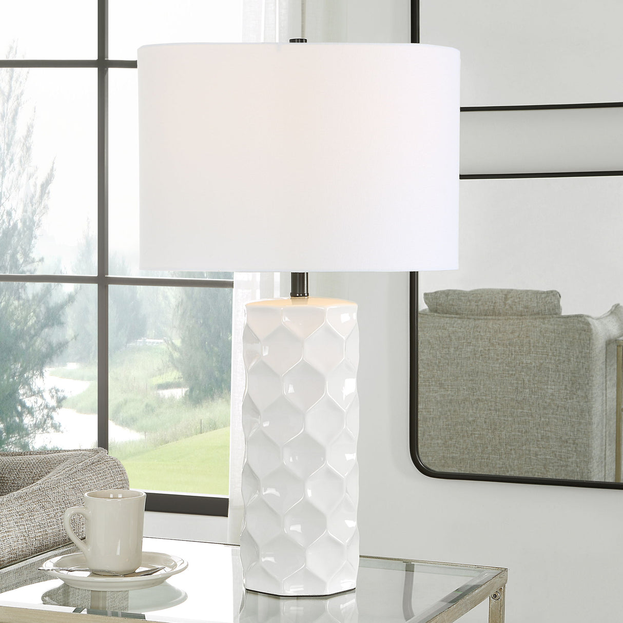 Honeycomb - White Table Lamp